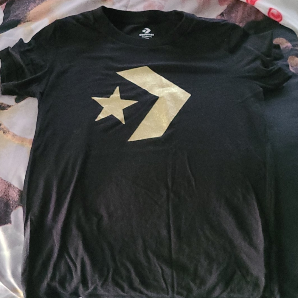 Young girl shirt